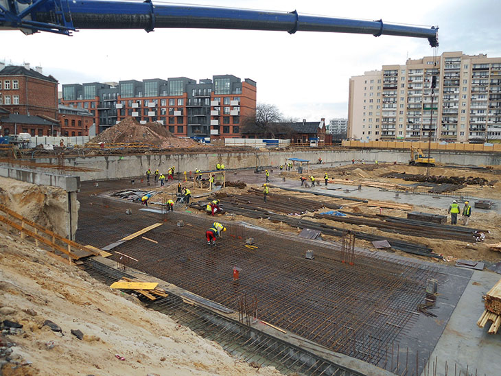 FOT. 13. | Realizacja fundamentów parkingu  podziemnego pod Centrum Praskim Koneser 