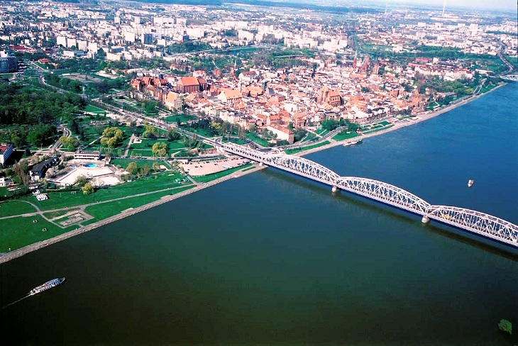 Most im. Józefa Piłsudskiego w Toruniu. Fot. Jacek 767/Wikimedia