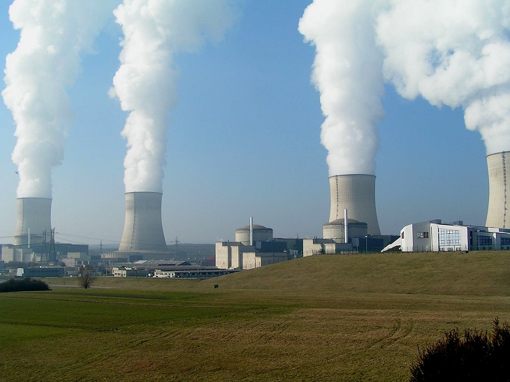 Elektrownia atomowa Cattenom. Fot. Stefan Kühn/Wikimedia Commons