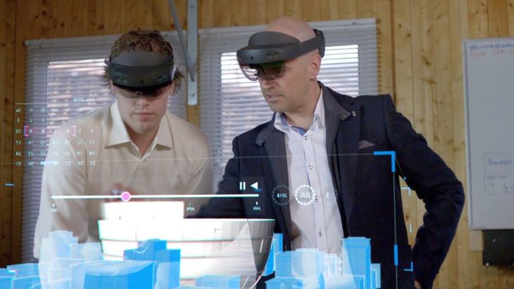 Połączenie aplikacji SYNCHRO XR firmy Bentley i gogli Microsoft HoloLens 2 pozwala wykorzystać możliwości rzeczywistości mieszanej na placu budowy. Fot Bentley Systems