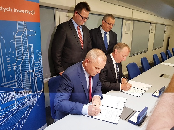 Newag–PKP Intercity:  w umowie zawarto klauzulę umożliwiającą produkcję kolejnych 10 loko­mo­tyw. Fot. Newag