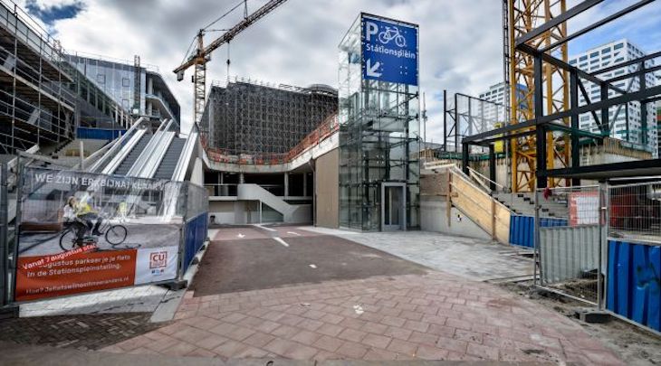 Największy na świecie parking podziemny dla rowerów. Utrecht/Holandia. Fot. cu2030.nl