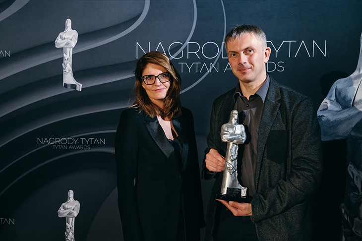 Nagrodę w imieniu Gdańskiej Agencji Rozwoju Gospodarczego odebrali Agnieszka Kowalkiewicz i Wojciech Szpakowski ze spółki Gdańskie Wody - Fot. Quality Studio