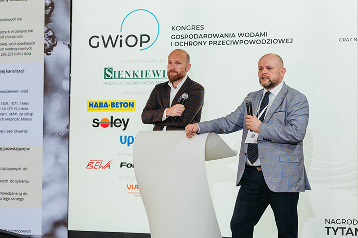 dr Jędrzej Bujny i Grzegorz Gałabuda podczas I Kongresu GWiOP2022. Fot. Quality Studio