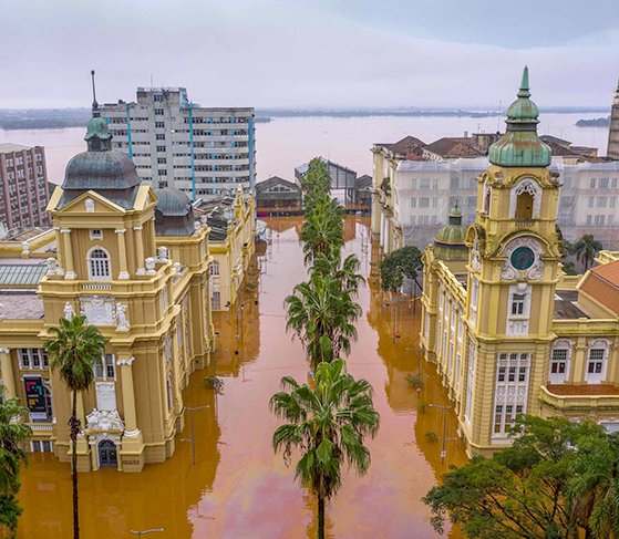 Katastrofa w Brazylii – takiej powodzi nie było od 80 lat! [FILMY]