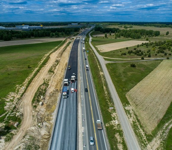 Nowe drogi, umowy, przetargi – dynamiczne półrocze w GDDKiA. Co dalej?