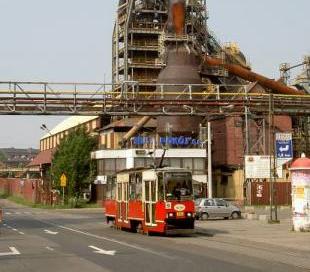 206_Silesian_Interurbans,_105N_car,_Nowy_Bytom,_steel_works