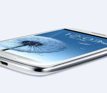Samsung Galaxy S III. Fot. z archiwum SAMSUNG ELECTRONICS CO.,LTD.