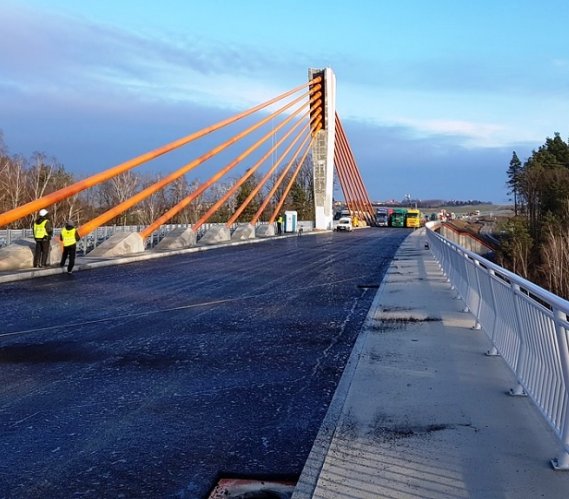 Próba obciążeniowa mostu pod Ostródą. Źródło: GDDKiA/Twitter