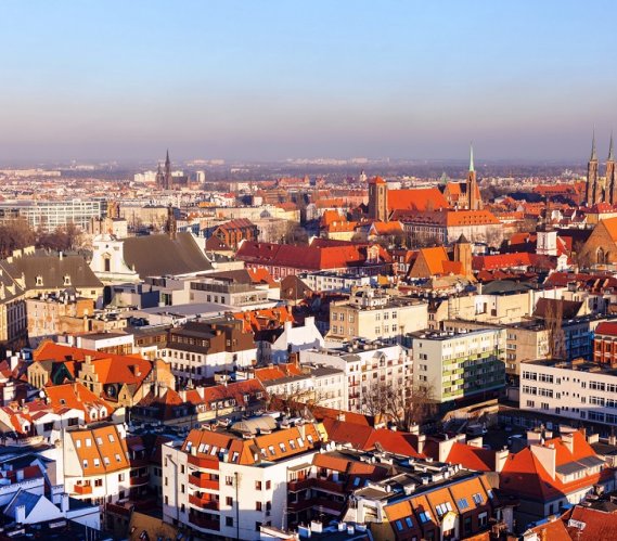 Według GUS (stan na 31 grudnia 2015 r.) we Wrocławiu mieszka 635 759 osób. To pod tym względem czwarte miasto w Polsce. Fot. Henryk Sadura/Shutterstock