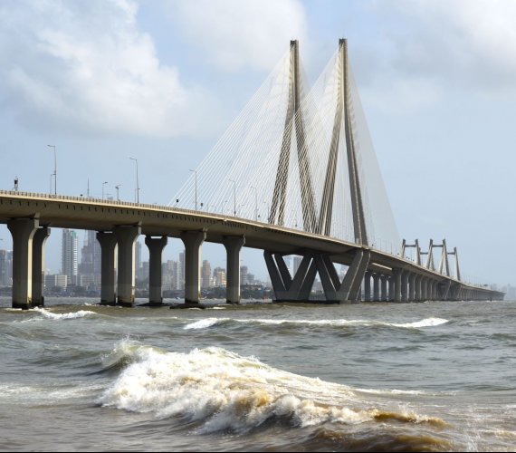 Wybudują 10-kilometrowy most przez Morze Arabskie. Fot. Mintu500px/Shutterstock.om