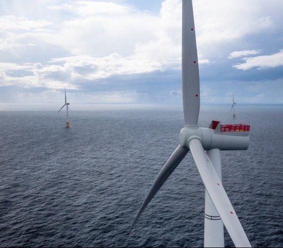 Pierwsza pływająca farma wiatrowa na świecie działa lepiej niż oczekiwano. Fot. Statoil