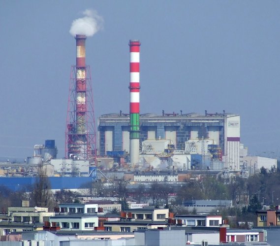 Za kilka dni Energa ogłosi zwycięzcę przetargu na budowę Elektrowni Ostrołęka C. Fot. Pan SG / Wikipedia Commons