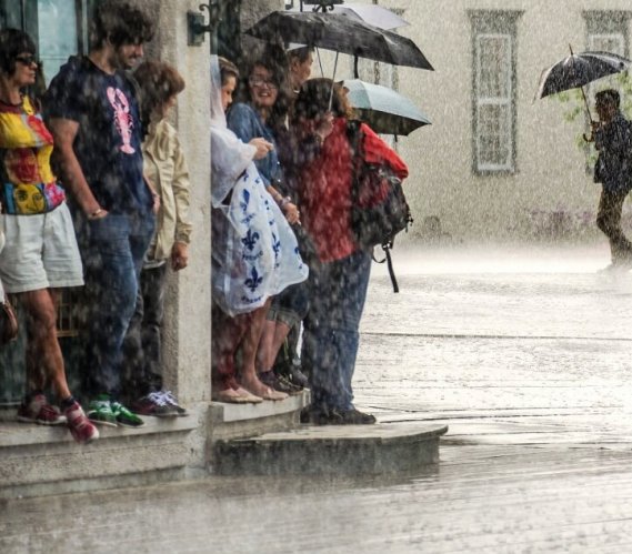 Oto, co miasta powinny robić z wodą z deszczu. Fot. Andriy Blokhin/Shutterstock