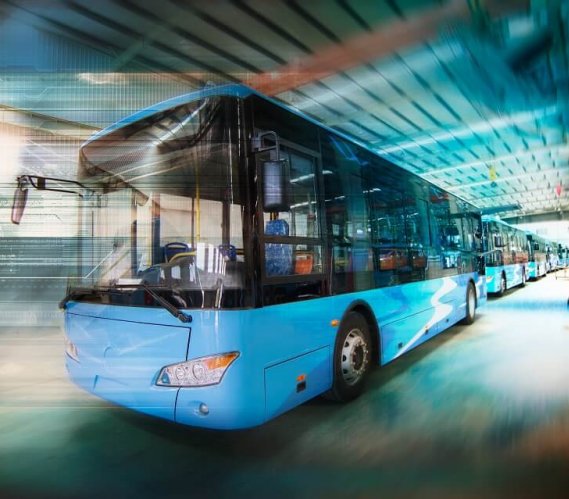 Autobus elektryczny. Fot. zhang sheng / Shutterstock