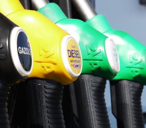 Wg NFOŚiGW wzrost cen paliw nie ma związku z opłatą antyemisyjną. Fot. Pixabay
