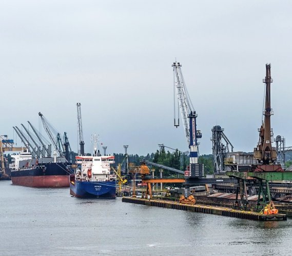 Duży zysk portów w Szczecinie i Świnoujściu. Fot. WDnet Creation/Shutterstock