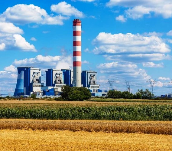 Elektrownia Opole – obecnie eksploatowane są cztery bloki energetyczne, uruchomione w latach 1993-1997, o łącznej mocy zainstalowanej 1492 MW (1×376 MW; 1×373 MW; 1×373 MW; 1×370 MW). Do tego kończy się budowa dwóch bloków o łącznej mocy 1800 MW. Fot. Stockr/Shutterstock