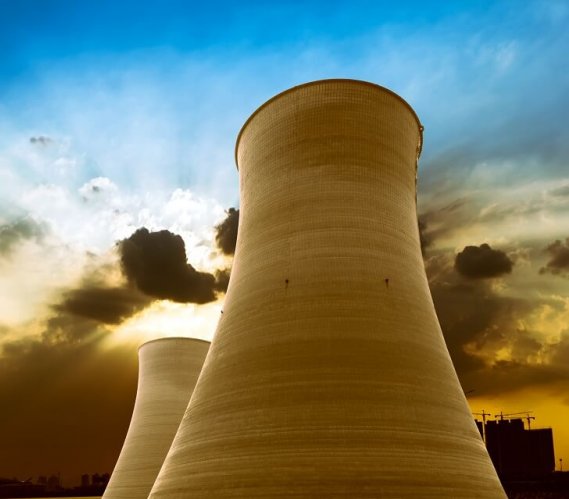 Awaria w elektrowni atomowej Paks. Fot. ilustr. SnvvSnvvSnv / Shutterstock