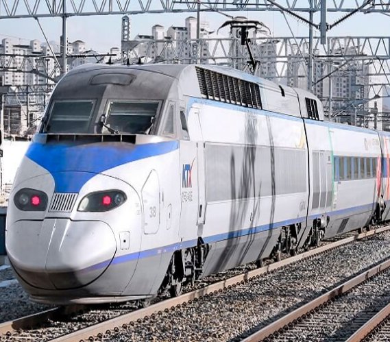 Pociąg KTX użytkowany w ramach południowokoreańskiego systemu kolei dużych prędkości. Fot. Minseong Kim / Wikipedia Commons