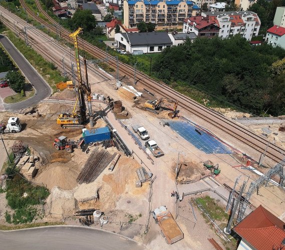 Cztery perony, nowoczesny system informacji pasażerskiej czy punkty usługowe – trwa budowa przystanku Kraków Bronowice. Fot. PKP PLK