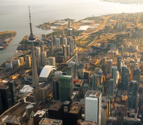 Rekordowa renowacja rurociągu wielkośrednicowego w Toronto. Fot. Dan Sedran/Shutterstock