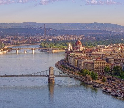 Rzeka Dunaj w Budapeszcie. Fot. Ioan Panaite / Shutterstock