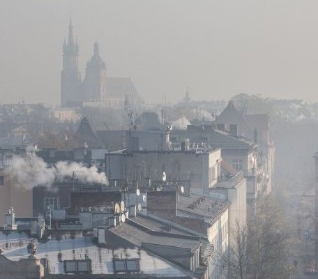 Smog w Polsce. Kraków jednym z najbardziej zanieczyszczonych miast w Polsce. Fot. fotohuta/Shutterstock