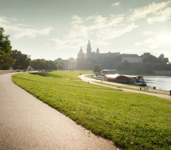 Kraków: bulwary wiślane. Fot. mikolajn/Shutterstock