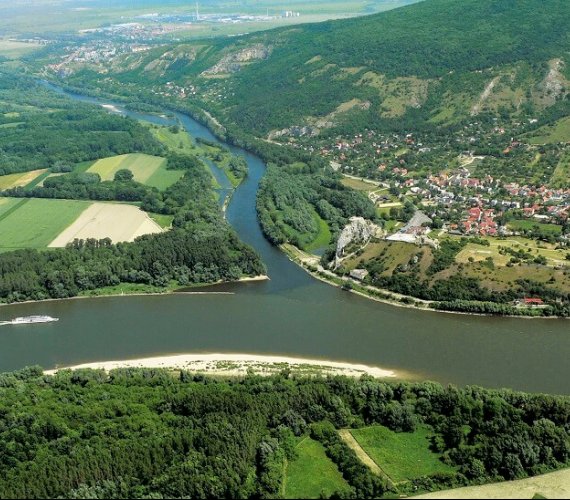 Ujście Morawy do Dunaju w Bratysławie. Fot. Jaroslav Kubec / Wikipedia Commons