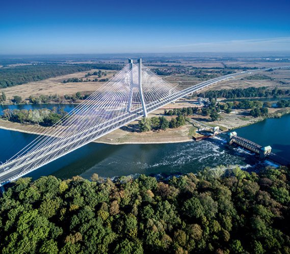 FOT. 1. Most Rędziński we Wrocławiu / fot. Artur Kowalczyk, shutterstock