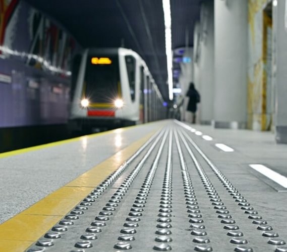 Cała II linia metra w Warszawie ma być gotowa w 2023 r. Fot. Martyn Jandula / Shutterstock