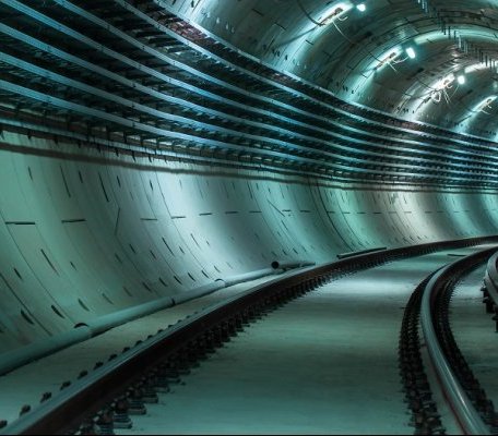 Podłęże–Piekiełko: gdzie powstaną tunele kolejowe? Fot. SvedOliver / Shutterstock