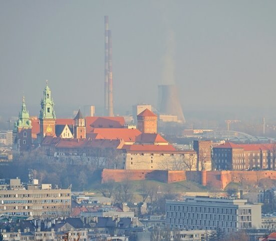 W Krakowie całkowity zakaz palenia węglem wejdzie 1 września 2019 r.  Fot. whitelook / Adobe Stock