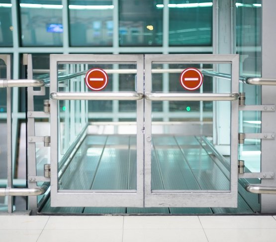 Lotnisko w Radomiu zostało zamknięte dla ruchu cywilnego. Fot. Picheat Suviyanond / Adobe Stock