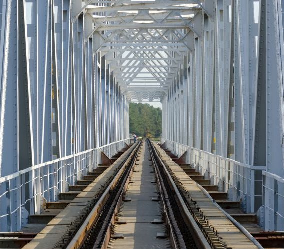 Białoruski most kolejowy. Fot. olga355/Adobe Stock