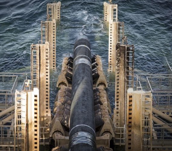 Instalacja gazociągu Nord Stream 2 w wodach Szwecji. Fot. Axel Schmidt/Nord Stream 2