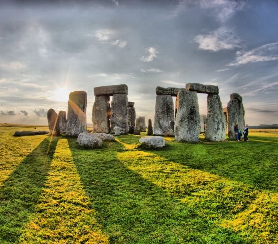Czy budowniczy tunelu naruszą Stonehenge? Fot. Gooseman/Adobe Stock
