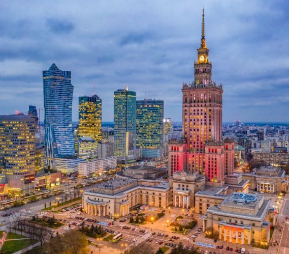 Warszawa wieczorem. Fot. AdobeStock / Marcin