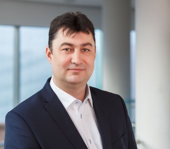 Paweł Średniawa: „wojna cenowa” przybiera na sile w segmencie mniejszych firm