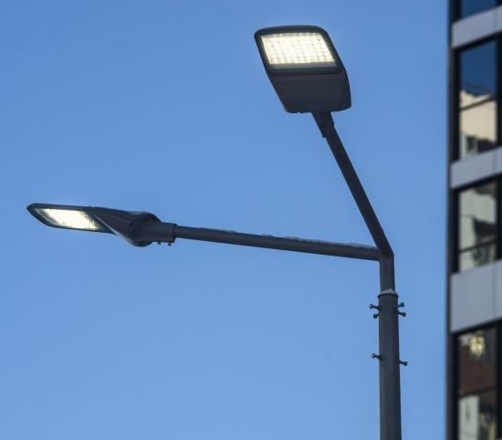 Oświetlenie uliczne – które rozwiązanie sprawdza się najlepiej?
