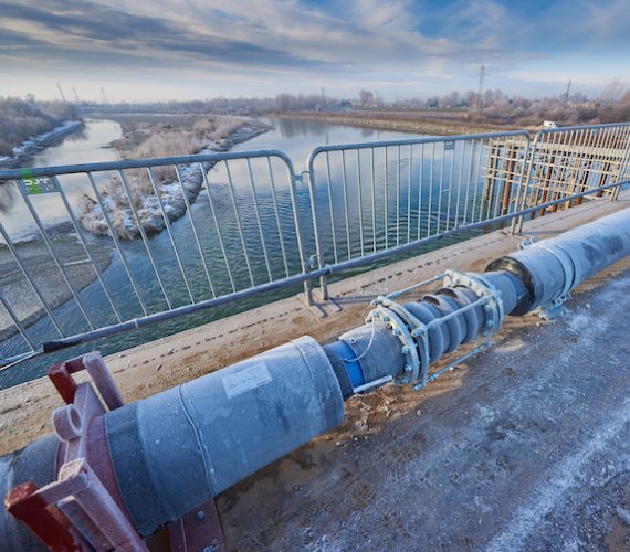 Bezpieczny przesył ścieków na budowie mostu nad Dunajcem