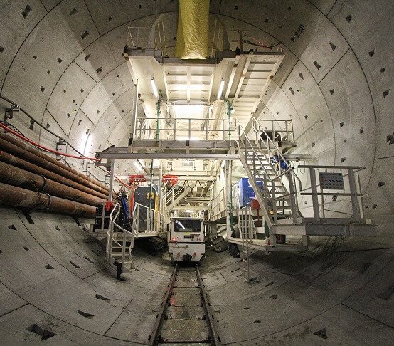 Podczas budowy tunelu pod Martwą Wisłą w Gdańsku sięgnięto po elementy prefabrykowane, które przygotowano przy użyciu mieszanki betonowej z domieszkami, m.in. superplastyfikatorami. Fot. Sika Poland