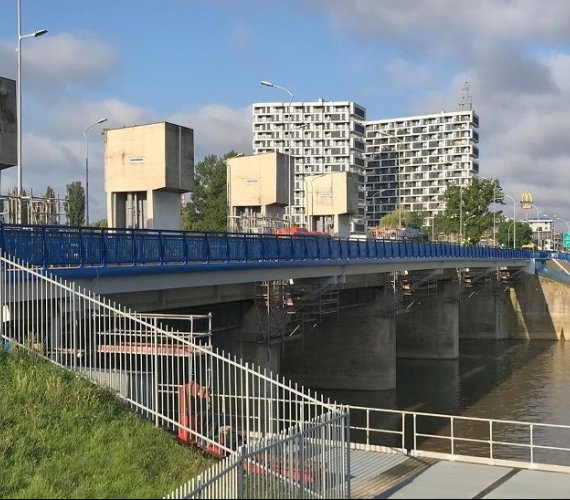Najdłuższy w Polsce obiekt mostowy z kompozytów [zdjęcia]