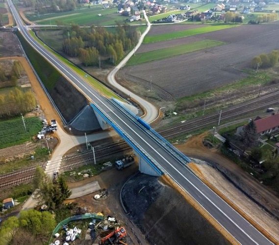 Małopolska: koniec budowy obwodnicy z trzema mostami