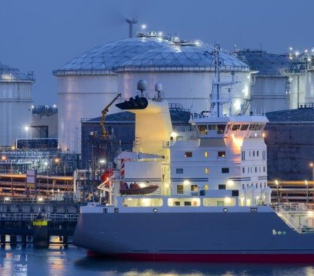 PGNiG planuje dostawy LNG do pływającego terminalu w Gdańsku