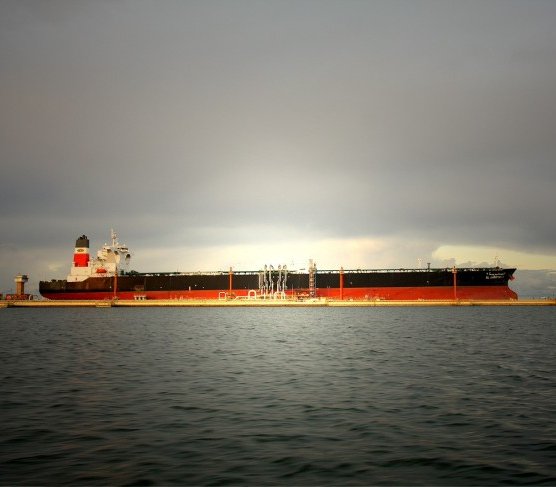 Tankowiec w Naftoporcie. Fot. Naftoport