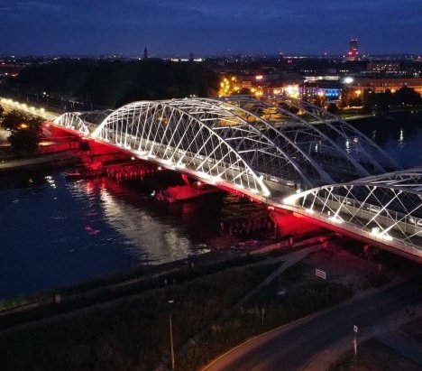 Most kolejowy nad Wisłą w Krakowie. Fot. Piotr Hamarnik/PKP PLK