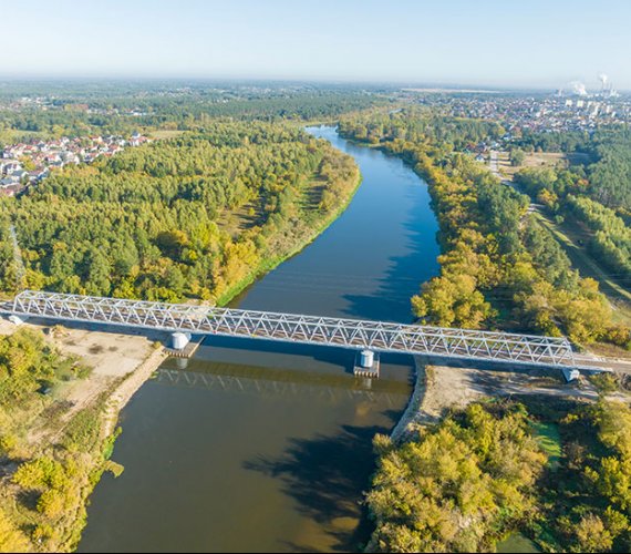 FOT. 1 | Most kolejowy przez Narew na linii Ostrołęka–Chorzele. Fot. Łukasz Bryłowski/PKP PLK