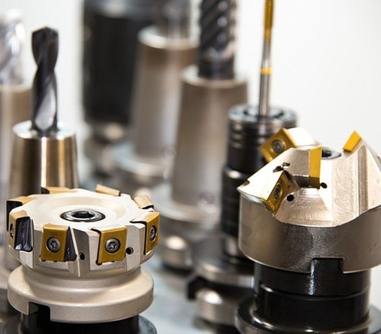 Maszyny CNC do metalu – gwarancja jakości